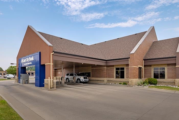 Exterior photo of the South Washington Gate City Bank branch in Grand Forks, ND
