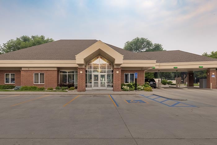 Exterior photo of the downtown Gate City Bank branch in Moorhead, MN